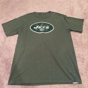 NFL Men's Olive Green Jets Graphic Tee - Distressed Logo